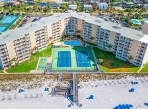Holiday Surf and Racquet Club 206
